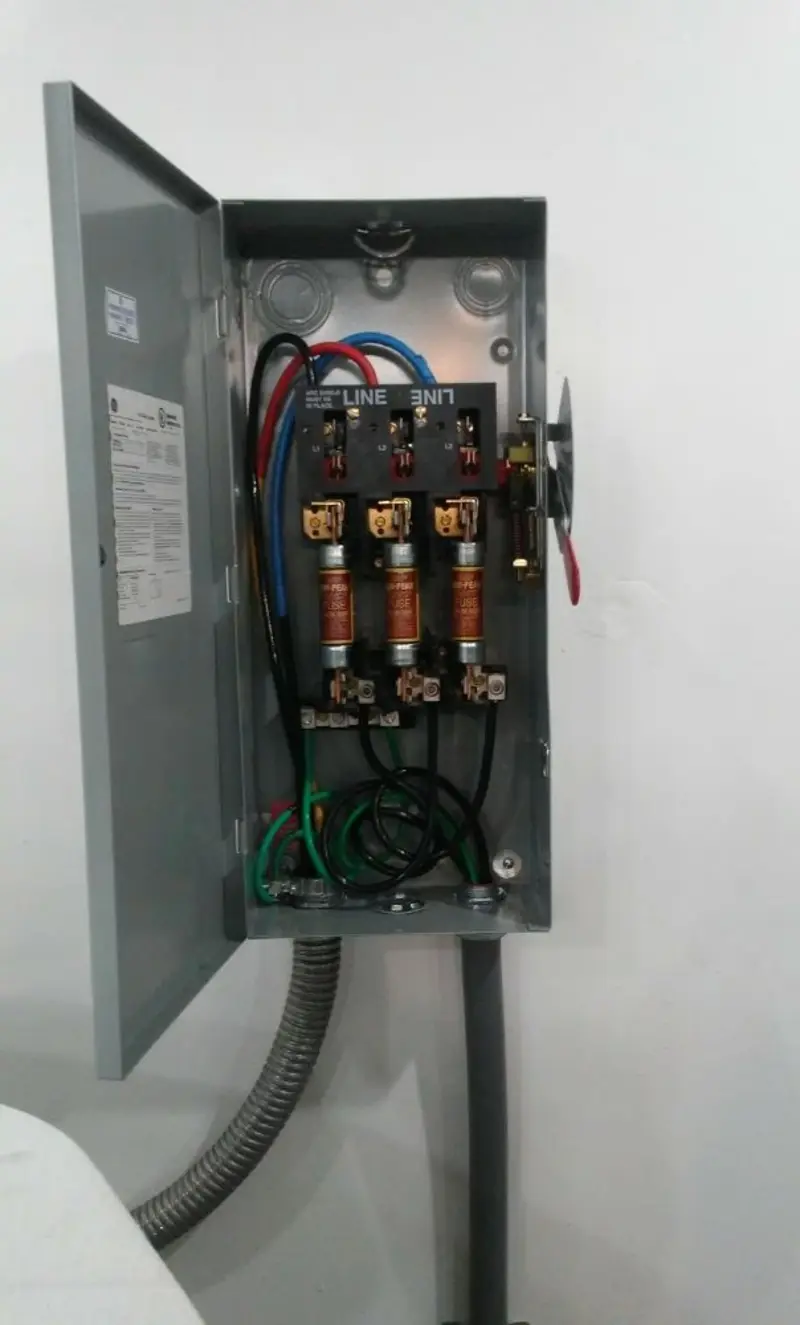 Three-phase disconnect switch installed for Smoke Detector Installation in Maybrook